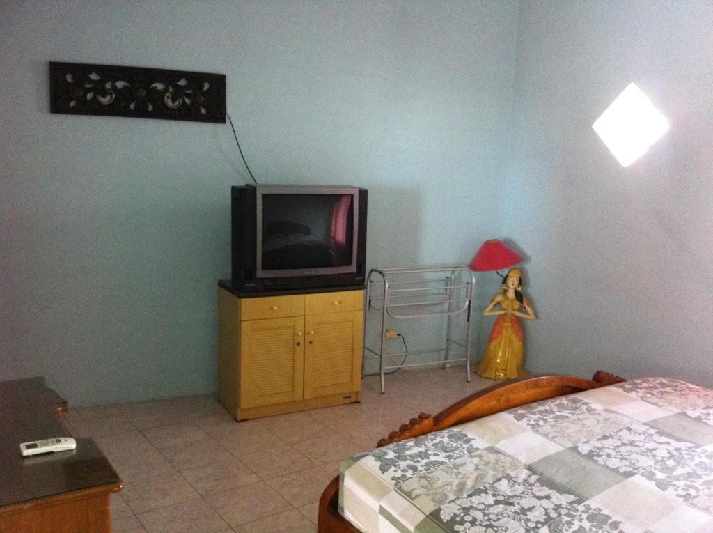 Hotel Adinda Parangtritis Habitación foto