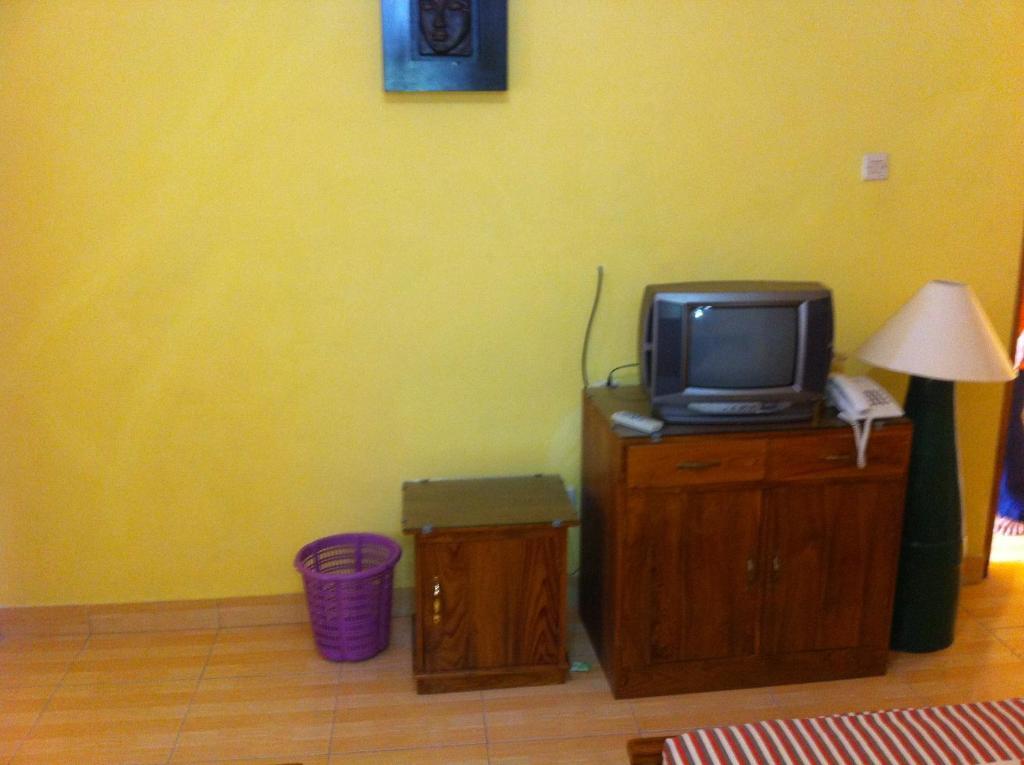 Hotel Adinda Parangtritis Habitación foto